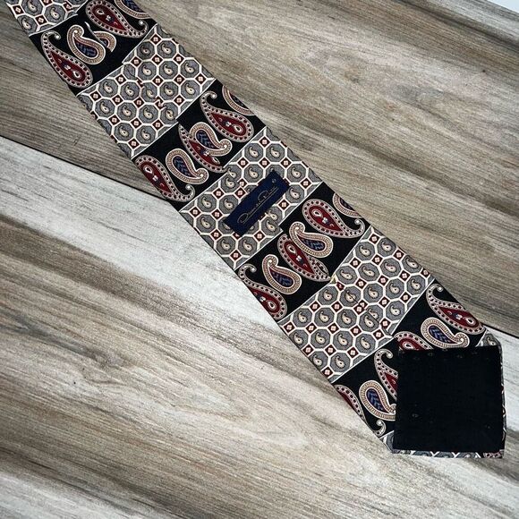 Vtg 80s OSCAR DE LA RENTA Neck Tie Black Gold Red Paisley Print Silk Classic - Picture 6 of 6